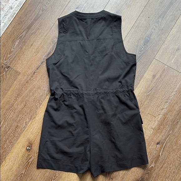 Old Navy Stretchtech Romper - Picture 4 of 4
